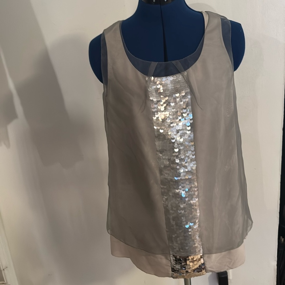 Vera Wang size S Tunic type grey & silver Beautiful